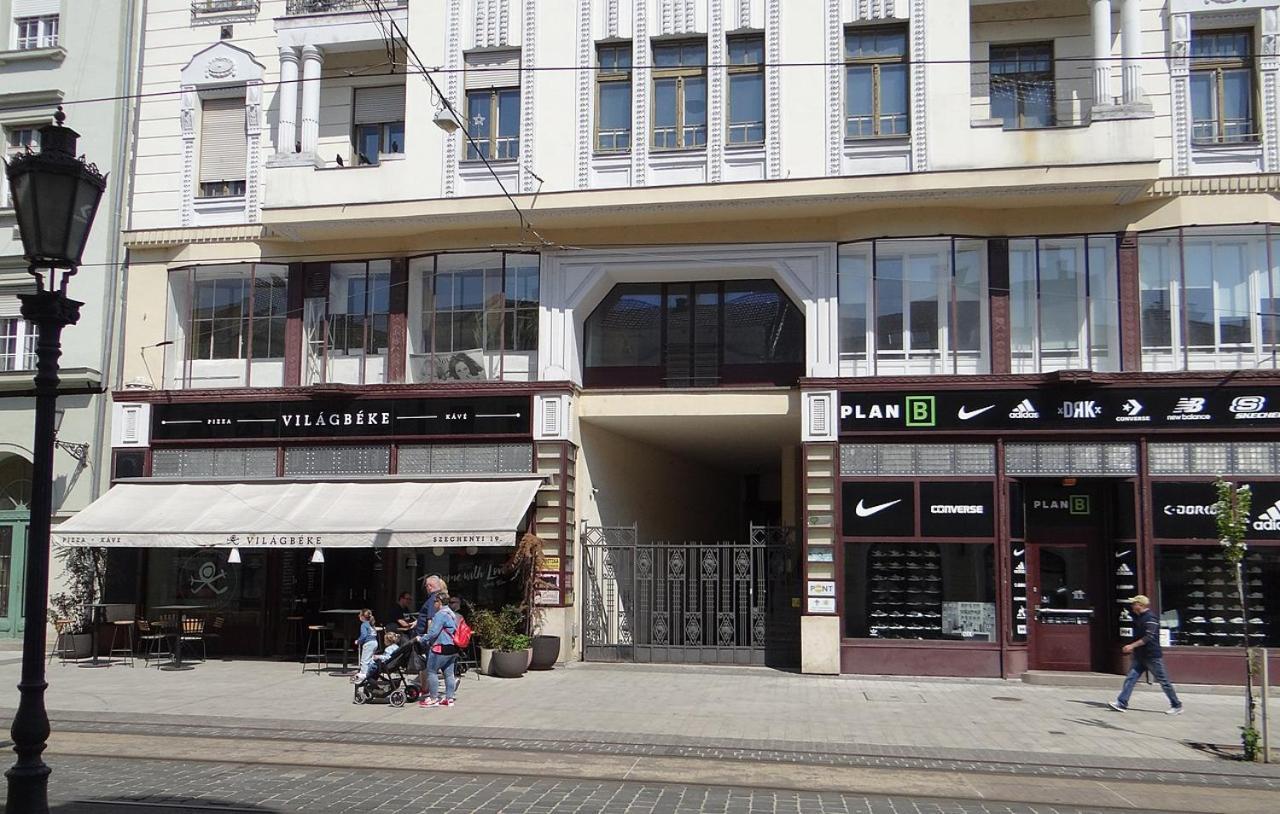 Julia Apartman Miskolc Exterior photo